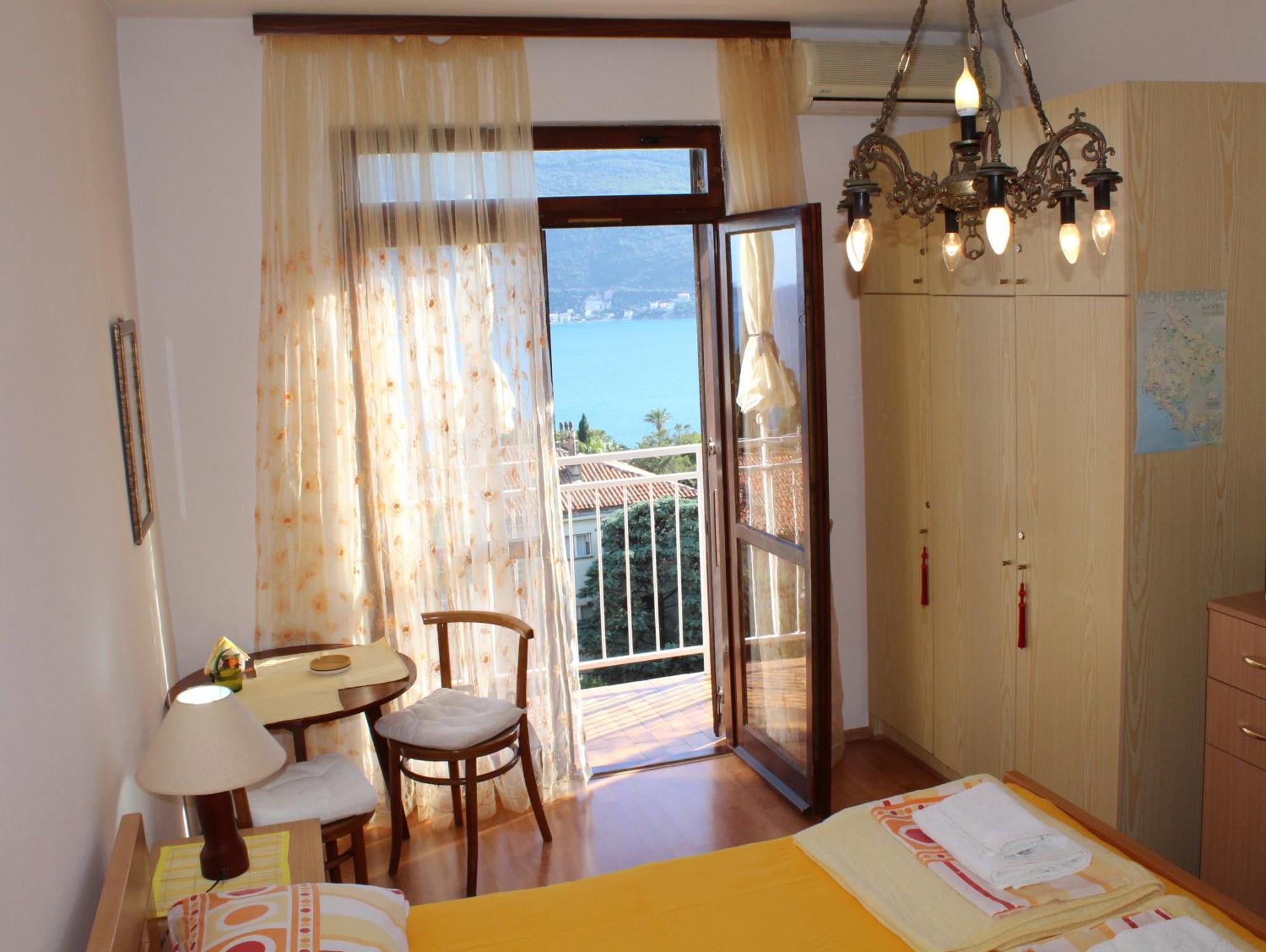 Guest House Tomanovic Herceg Novi Rom bilde